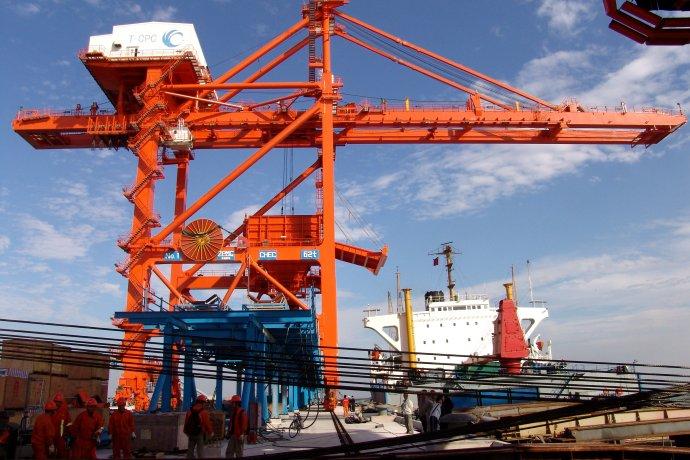 散粮港机设备-卸船机